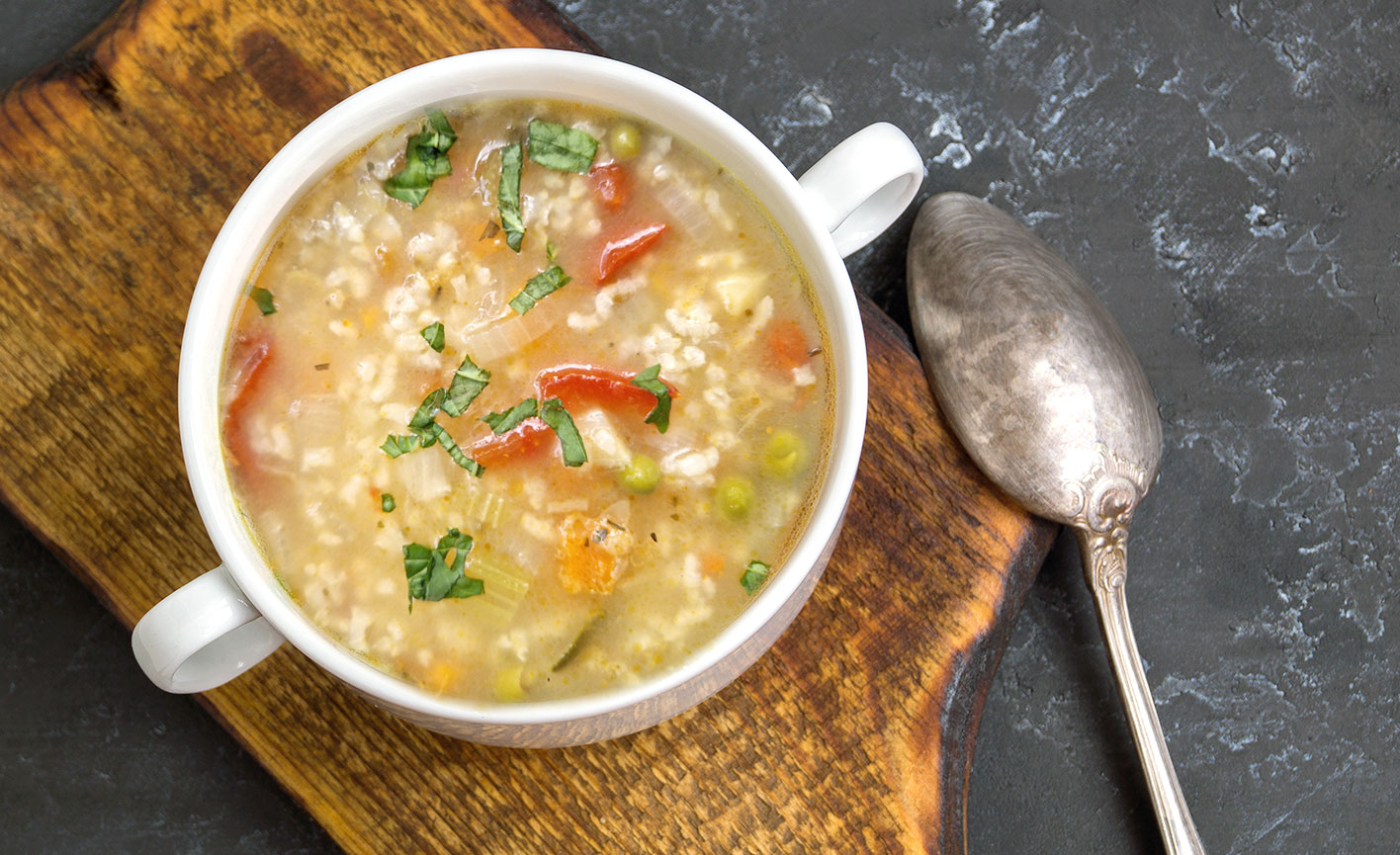 Supa minestrone cu multe legume